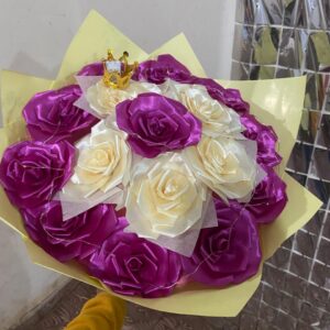 Ramo de Rosas Eternas, Buchón